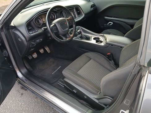 Used 2015 Dodge Challenger R/T w/ Quick Order Package 22B R/T image 7