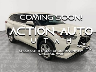 Used 2021 Toyota Highlander LE
