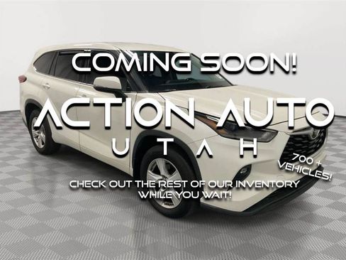 Used 2021 Toyota Highlander LE AWD/4WD image 1