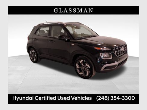 Used 2024 Hyundai Venue SEL image 1