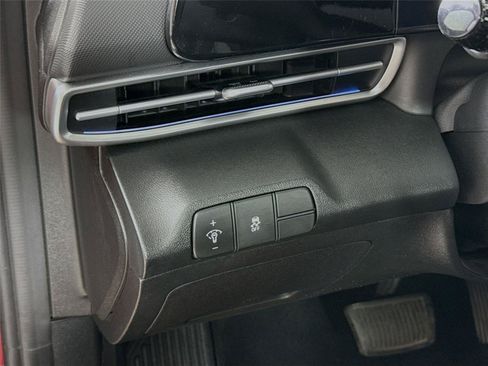 Used 2024 Hyundai Elantra Limited FWD image 14