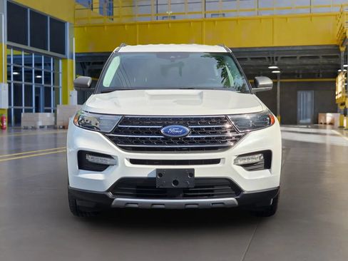 Used 2021 Ford Explorer XLT w/ Equipment Group 202A RWD image 10