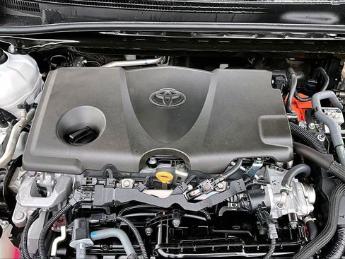 Used 2025 Toyota Camry LE FWD image 32