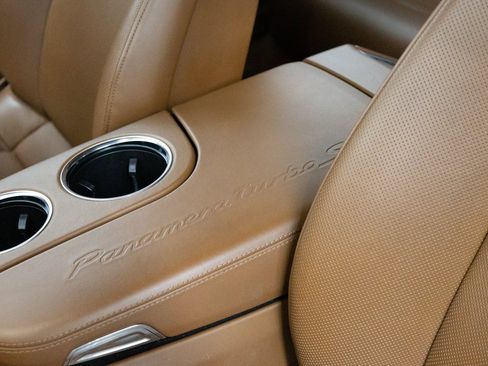 Used 2018 Porsche Panamera Turbo S image 17