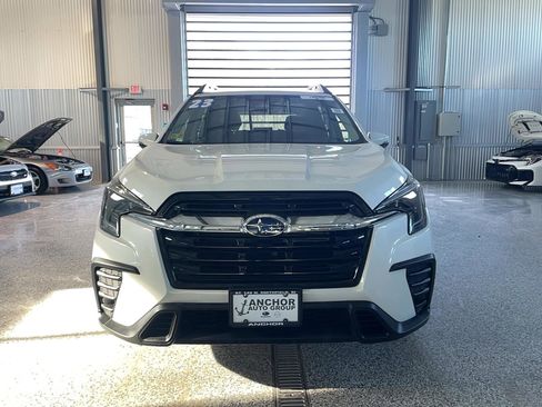 Used 2023 Subaru Ascent Premium w/ Convenience Package image 2