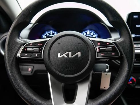 Used 2023 Kia Forte LXS FWD image 18