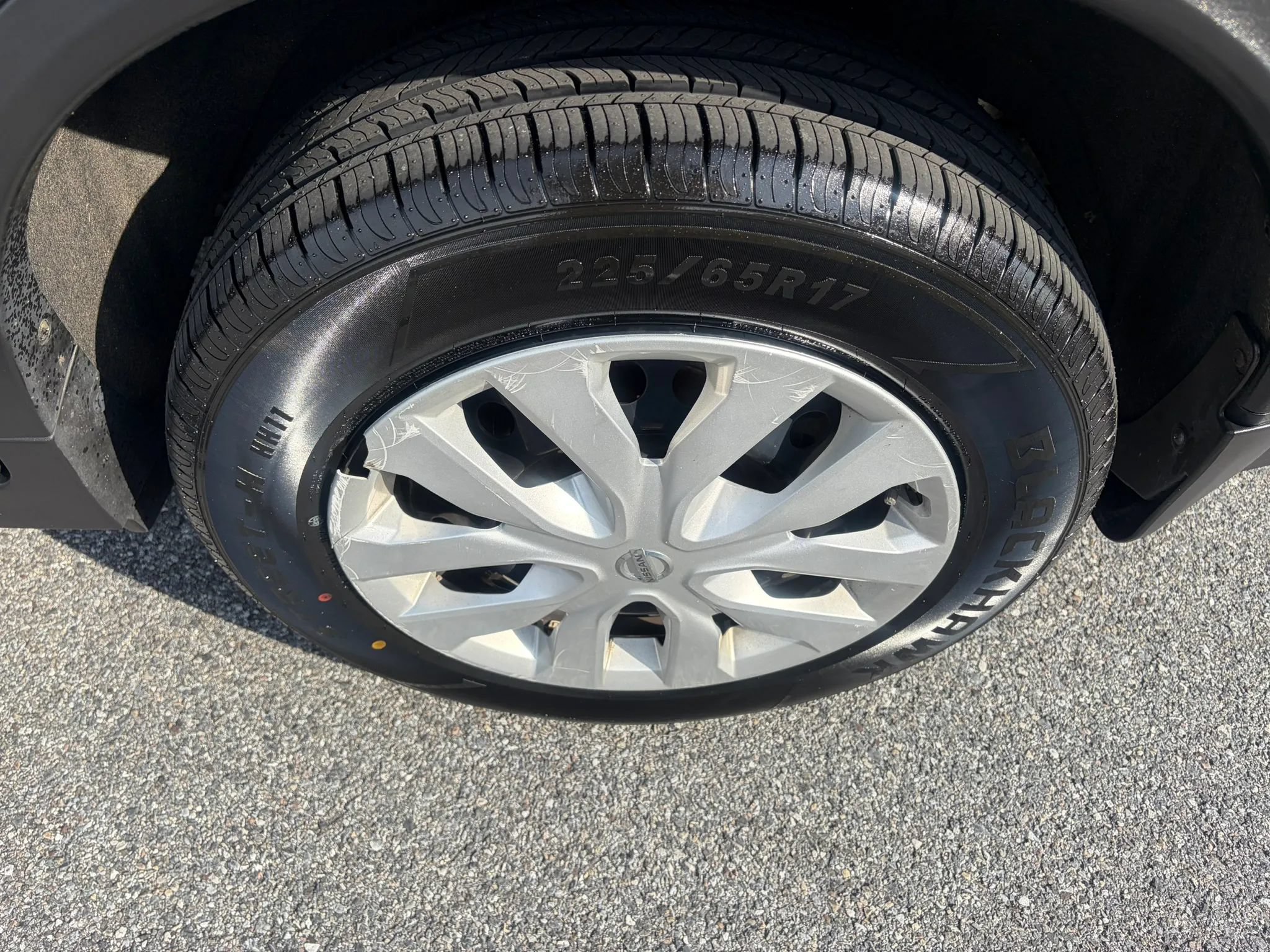 Used 2016 Nissan Rogue S AWD/4WD image 17