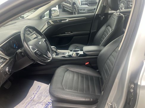 Used 2013 Ford Fusion SE FWD image 18