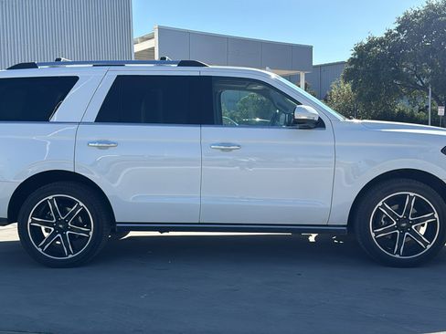 Used 2020 Ford Expedition Limited w/ Special Edition Package image 8
