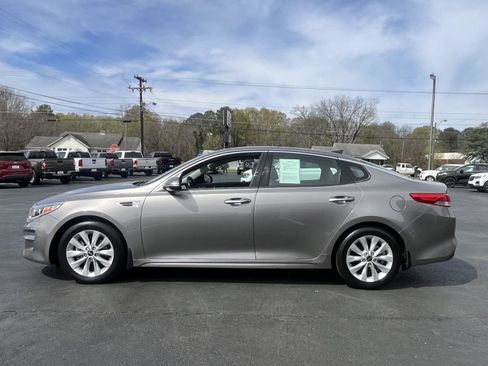 Used 2016 Kia Optima EX w/ Premium Package image 24