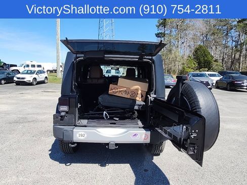 Used 2015 Jeep Wrangler Unlimited Sahara w/ Dual Top Group image 19