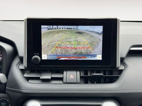 Certified 2025 Toyota RAV4 XLE AWD/4WD image 4