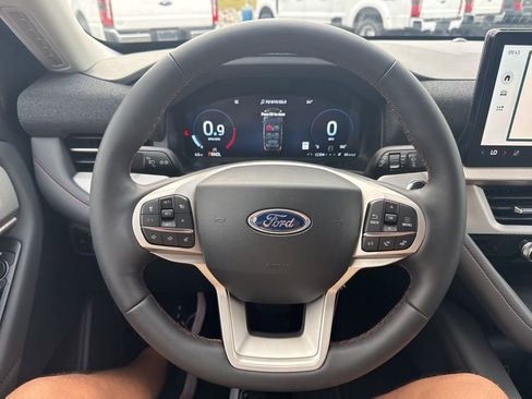 New 2026 Ford Explorer Active w/ Active Comfort Package image 18