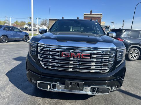 Used 2025 GMC Sierra 1500 Denali w/ Technology Package image 2