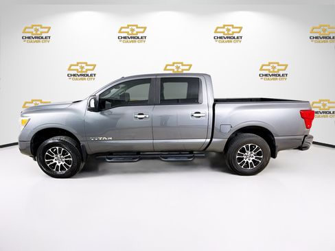 Used 2021 Nissan Titan SV w/ Accessory Utility Package image 4