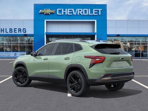 New 2026 Chevrolet Trax ACTIV w/ Sunroof Package FWD image 3