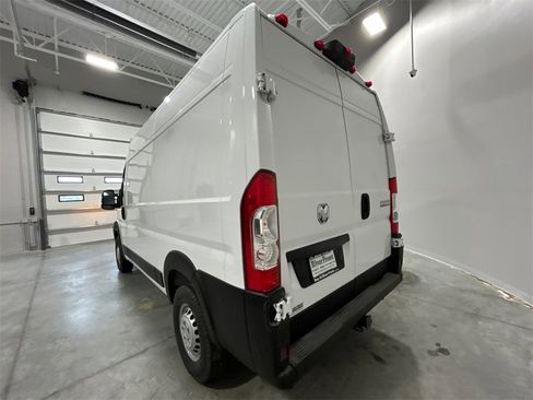 New 2025 RAM ProMaster 2500 w/ Convenience Group image 8