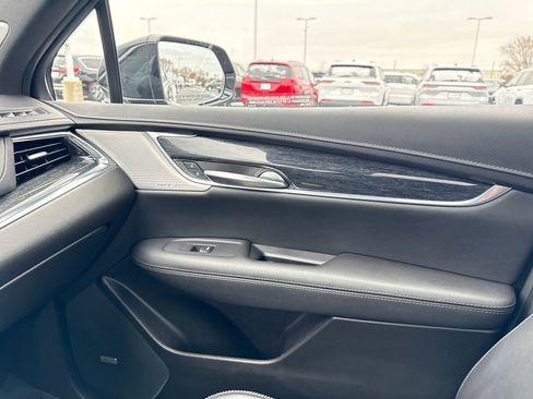 Used 2022 Cadillac XT5 Premium Luxury w/ Technology Package image 26