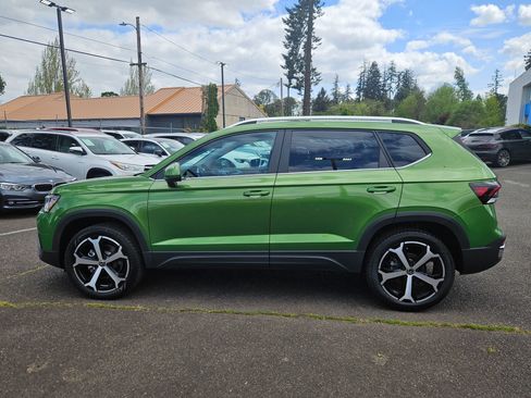 New 2026 Volkswagen Taos SEL AWD/4WD image 2