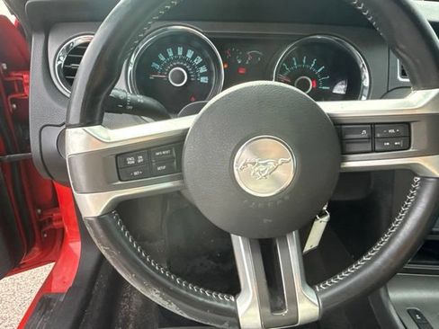 Used 2013 Ford Mustang Coupe RWD image 13