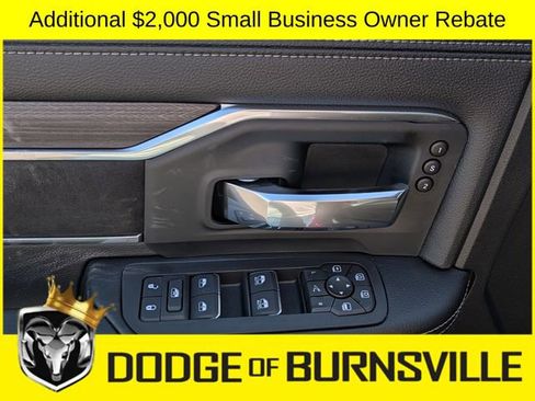 New 2026 RAM 2500 Laramie AWD/4WD image 9