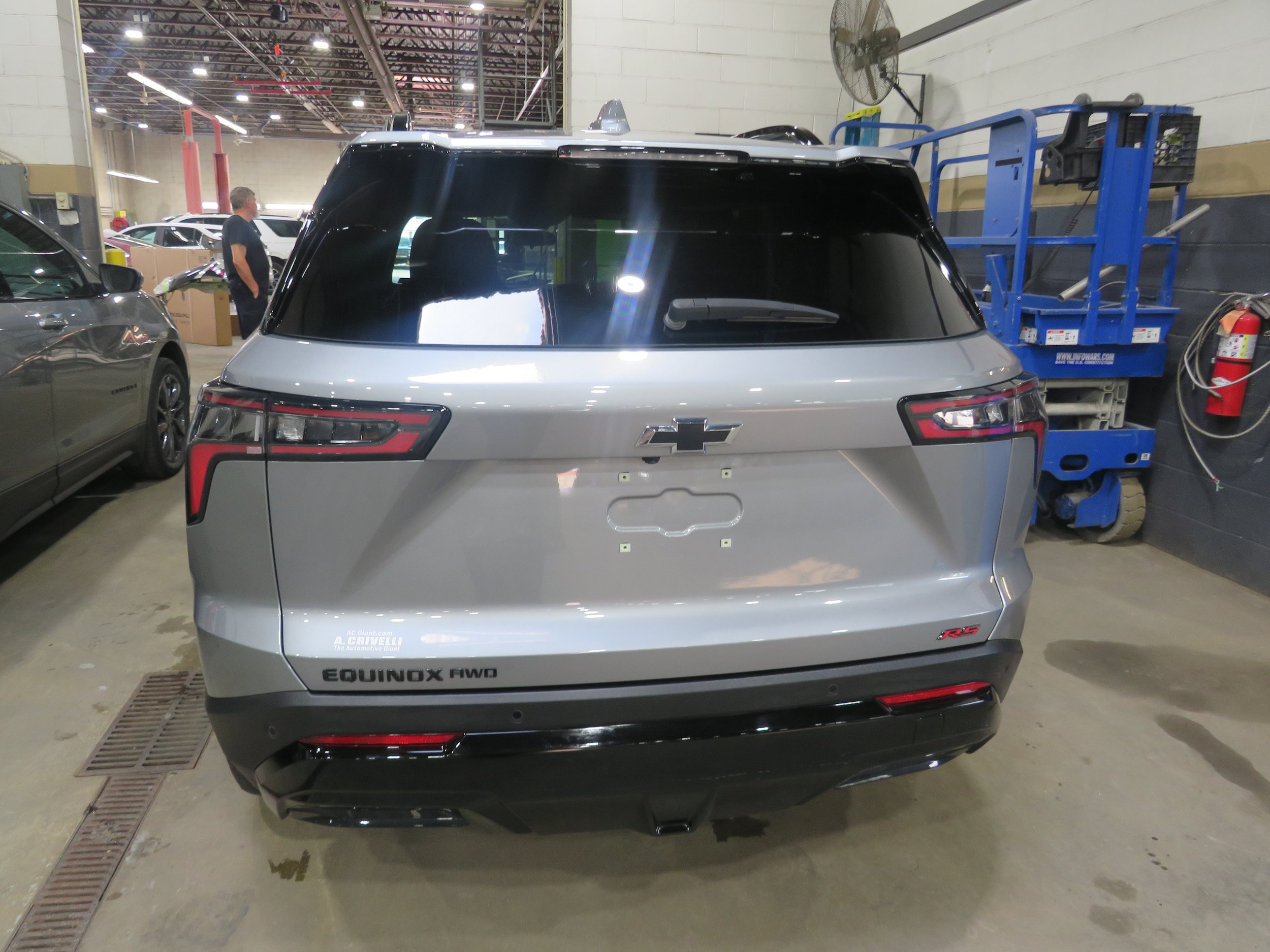 Used 2025 Chevrolet Equinox RS AWD/4WD image 20