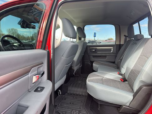 Used 2019 RAM 1500 Big Horn AWD/4WD image 29