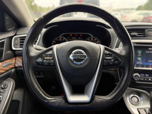 Used 2016 Nissan Maxima Platinum w/ Interior Lighting Package FWD image 25