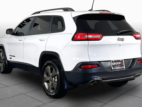 Used 2017 Jeep Cherokee Latitude FWD image 10