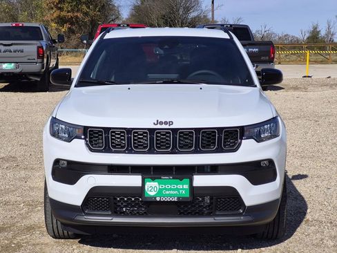 New 2026 Jeep Compass Latitude image 4