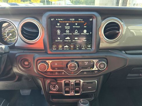 Used 2023 Jeep Gladiator Overland image 21