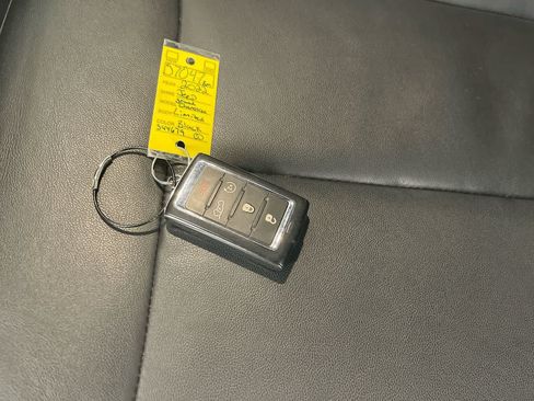 Used 2022 Jeep Grand Cherokee Limited AWD/4WD image 26