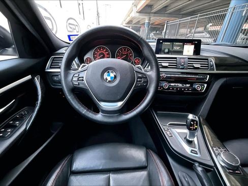 Used 2018 BMW 330e image 6