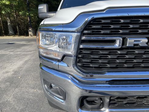 Used 2024 RAM 3500 Big Horn image 14
