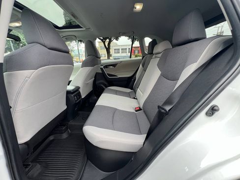 Certified 2024 Toyota RAV4 XLE w/ Convenience Package AWD/4WD image 17