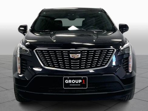Used 2023 Cadillac XT4 Luxury w/ Cold Weather Package image 4