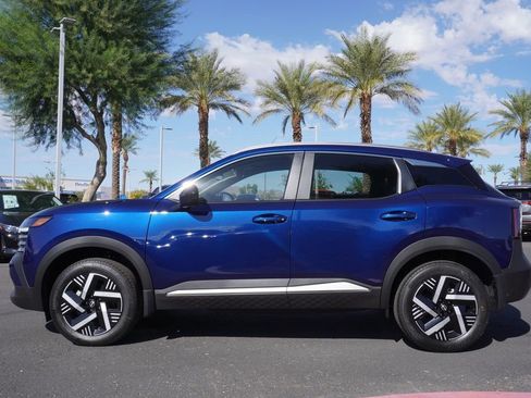 Used 2026 Nissan Kicks SV image 2