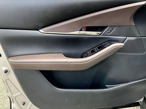 Used 2022 MAZDA CX-30 AWD 2.5 S w/ Premium Package image 27