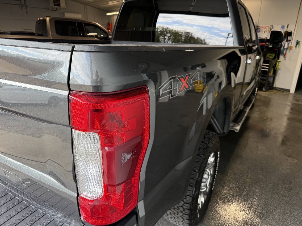Used 2018 Ford F250 XLT w/ XLT Premium Package AWD/4WD image 8