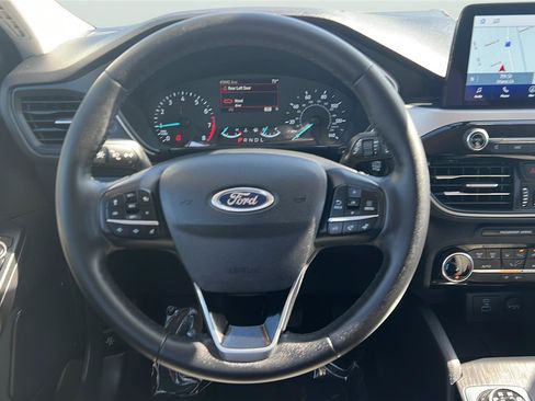 Used 2022 Ford Escape SE w/ SE Sport Appearance Package FWD image 11