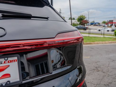 Used 2023 Audi e-tron Premium Plus AWD/4WD image 27