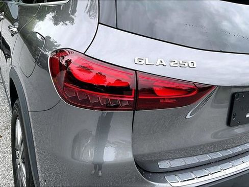 Certified 2025 Mercedes-Benz GLA 250 4MATIC image 26