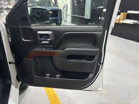 Used 2018 GMC Sierra 1500 SLE w/ SLE Value Package image 35