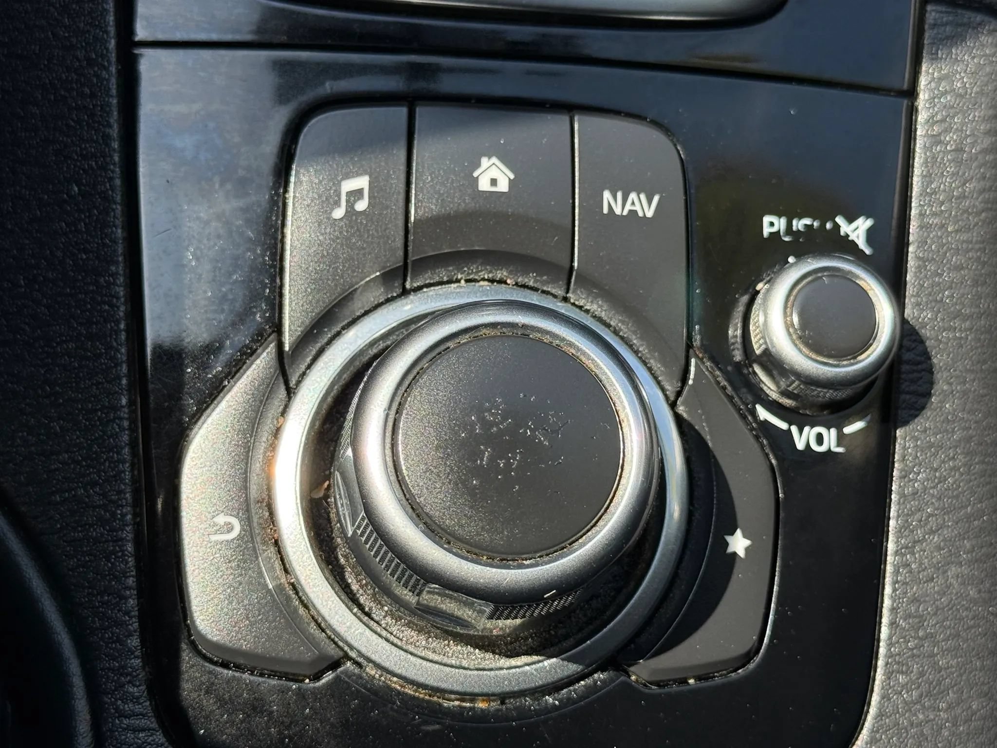 Used 2016 MAZDA MAZDA3 i Sport w/ Preferred Equipment Package FWD image 26