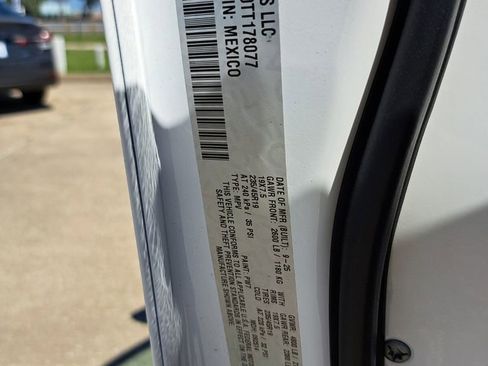 Used 2026 Jeep Compass Limited AWD/4WD image 26