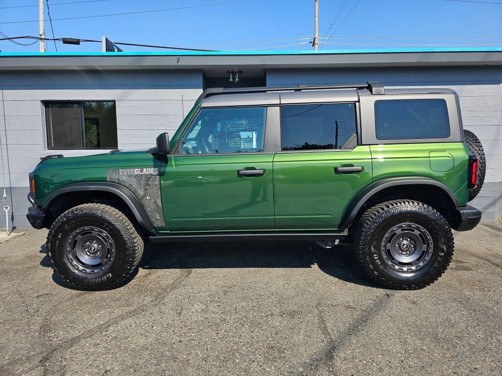 Used 2024 Ford Bronco Everglades AWD/4WD image 2
