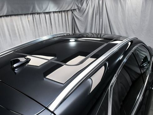 Used 2025 Genesis GV70 2.5T w/ Select Package image 82