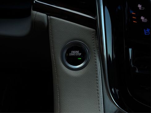 Used 2017 Cadillac Escalade ESV 2WD image 26