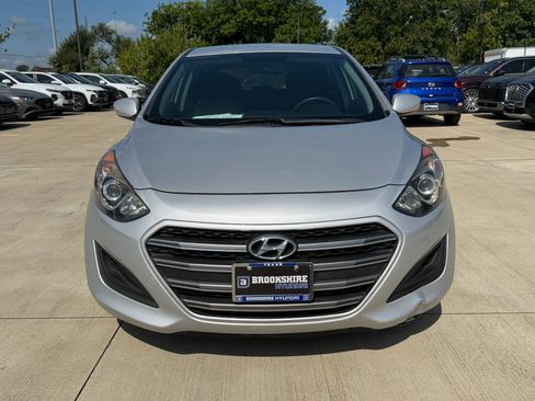 Used 2016 Hyundai Elantra GT FWD image 9
