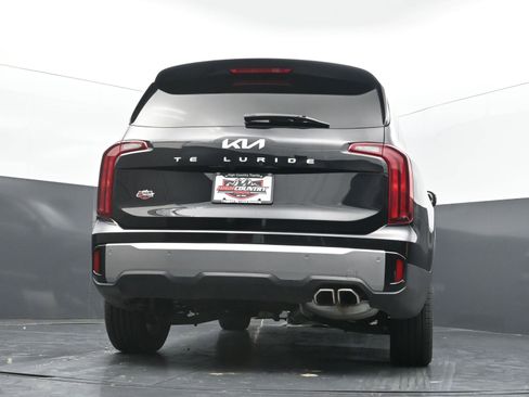 Used 2025 Kia Telluride S FWD image 39